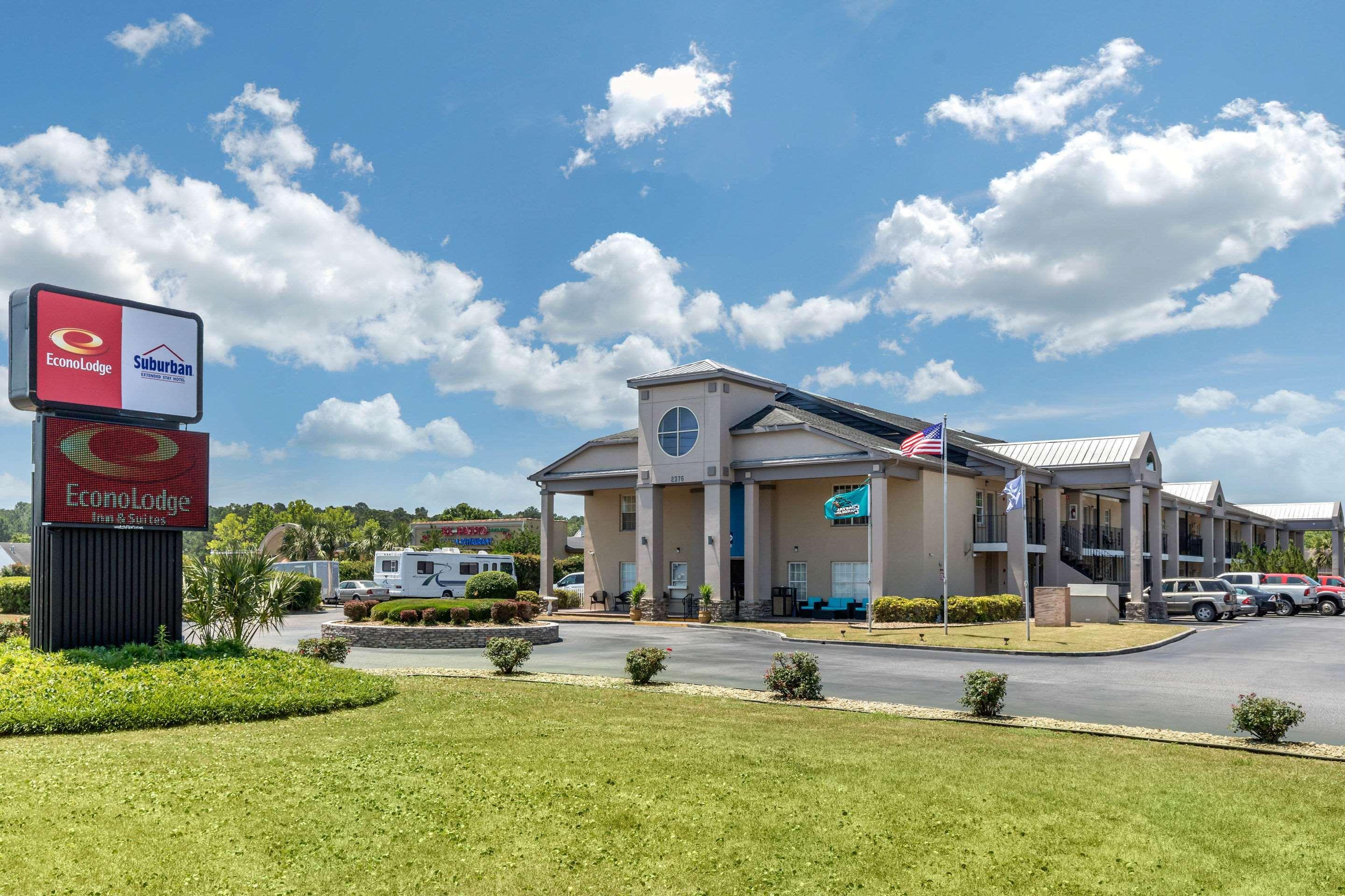 Suburban Studios At The University Conway Exterior photo